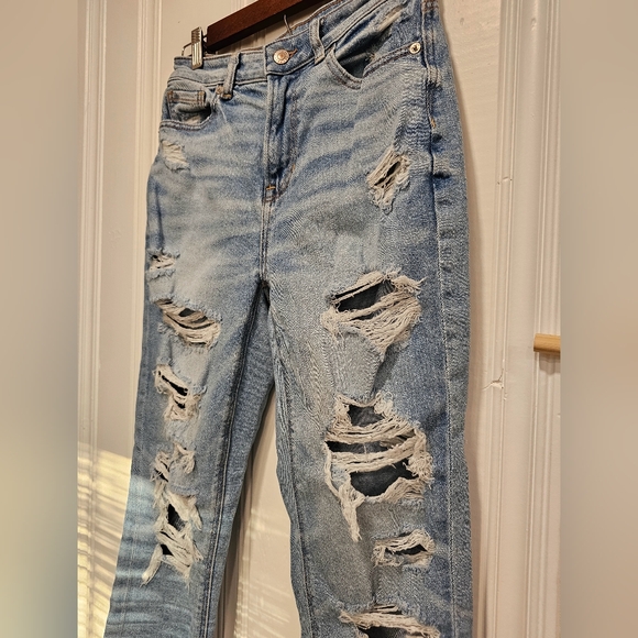American Eagle distressed mom jeans - Picture 5 of 7